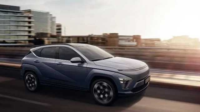 Hyundai Kona combina diseño futurista, funcionalidad y rendimiento eléctrico eficiente.